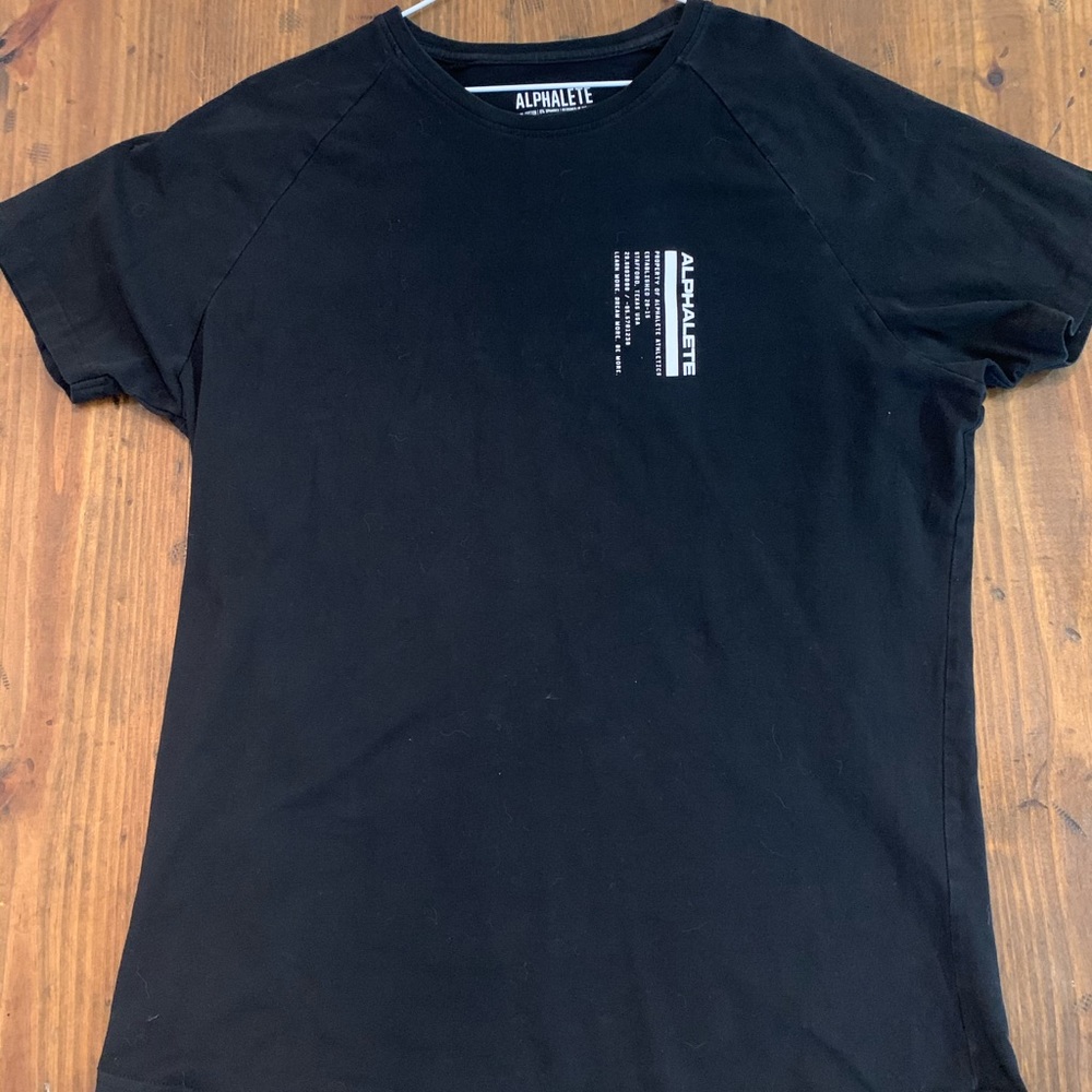 Men’s Alphalete shirt